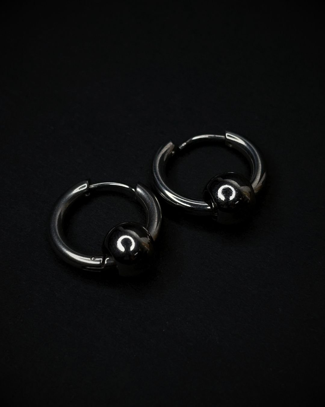 65 Ball Closure Ring Silver - Image 1