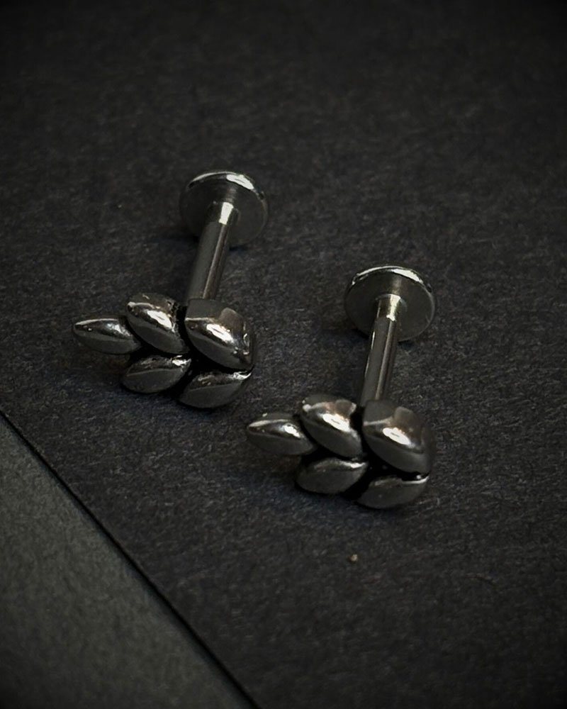 84 Leaf Stud Silver - Image 1